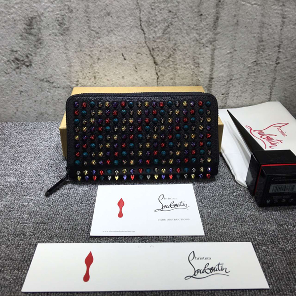 2016 New クリスチャン ルブタン コピー Christian Louboutin マルチスパイク長財布 Black 1165045M039